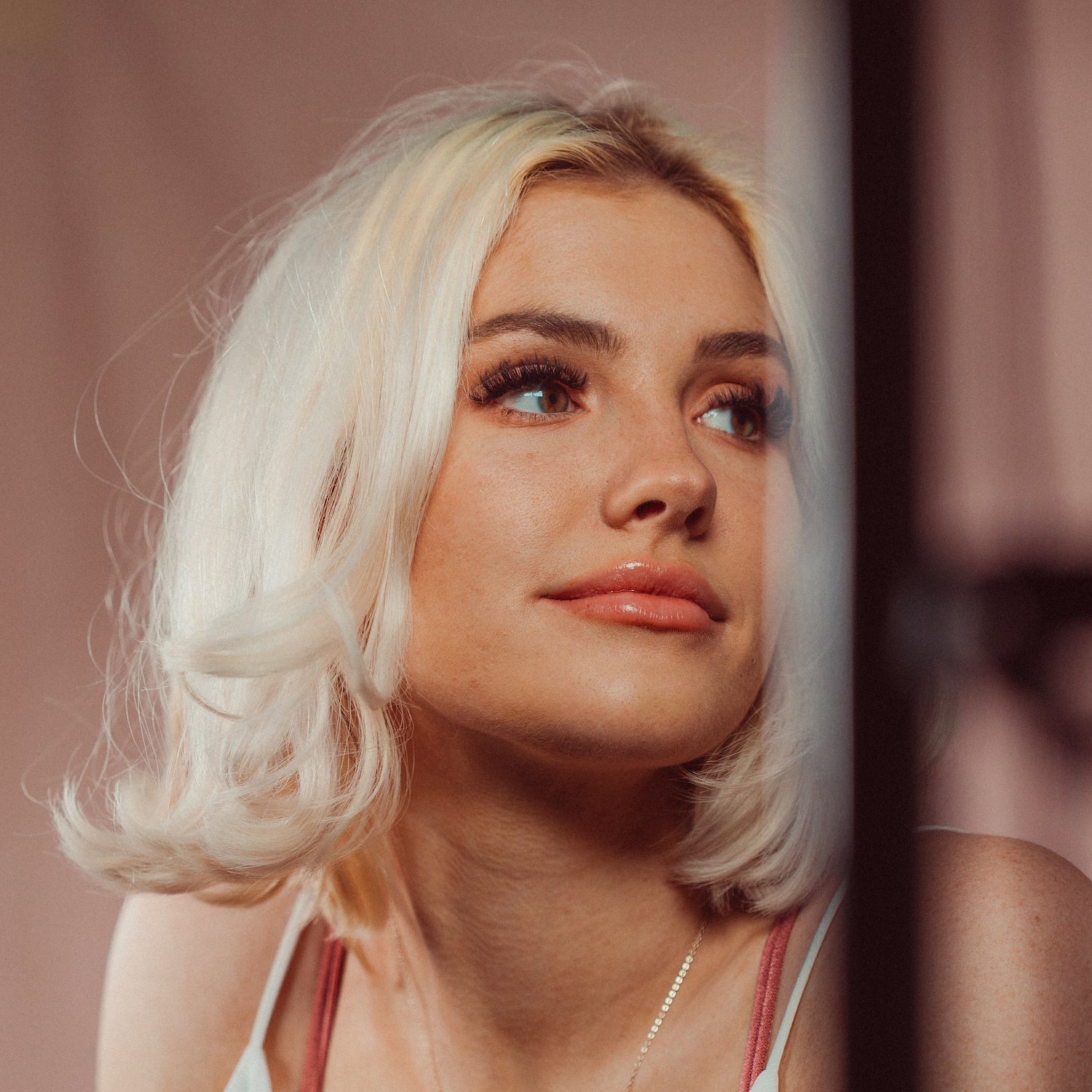 Mega Volume Style Eyelash Extension Set on client